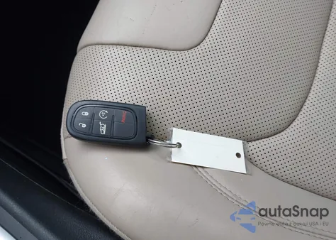 2015 Jeep Cherokee Limited z USA, uszkodzony, nr VIN 1C4PJLDS4FW608229